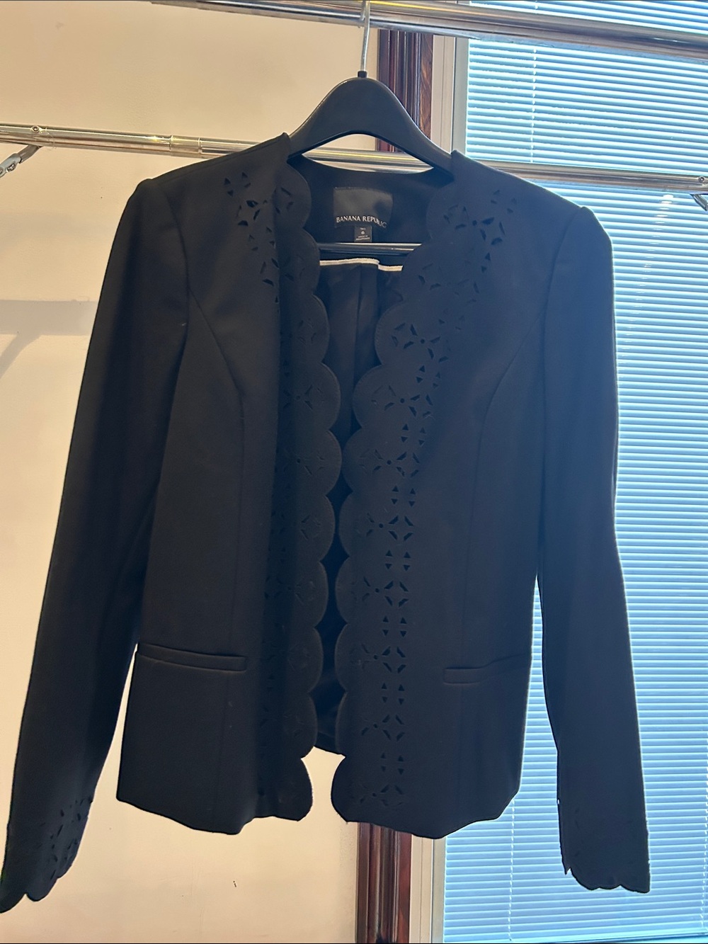 Banana Republic Black Scalloped Laser-Cut Open Blazer